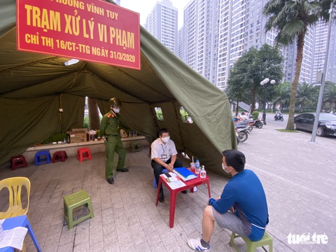 Từ ngày mai 16-4, Hà Nội cho phép tất cả công trình xây dựng hoạt động - Ảnh 1. Từ ngày mai 16-4, Hà Nội cho phép tất cả công trình xây dựng hoạt động - Ảnh 1.