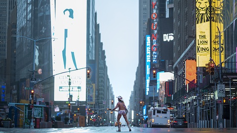 Thống đốc New York: Xin lượng thứ cho sự kiêu ngạo của chúng tôi! - Ảnh 1. Thống đốc New York: Xin lượng thứ cho sự kiêu ngạo của chúng tôi! - Ảnh 1.