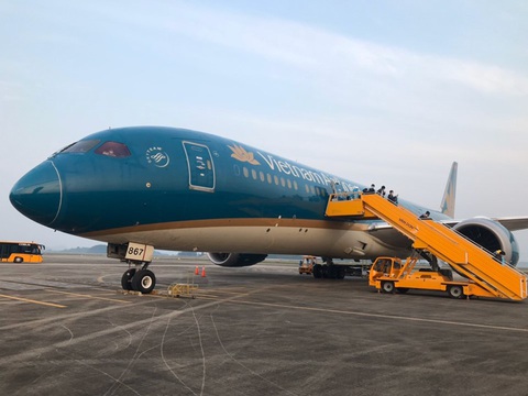 Từ 8-5, máy bay, tàu hỏa không còn bị giới hạn số chuyến - Ảnh 1. Từ 8-5, máy bay, tàu hỏa không còn bị giới hạn số chuyến - Ảnh 1.