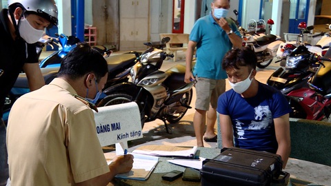 Vũng Tàu: bắt hơn 100 quái xế trong mùa chống dịch COVID-19 - Ảnh 1. Vũng Tàu: bắt hơn 100 quái xế trong mùa chống dịch COVID-19 - Ảnh 1.