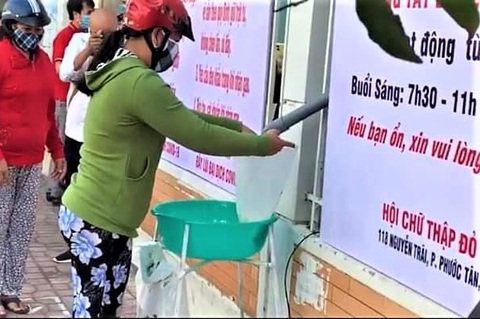 ATM gạo tại Nha Trang khai trương, phục vụ 500 suất/2kg/ngày - Ảnh 3. ATM gạo tại Nha Trang khai trương, phục vụ 500 suất/2kg/ngày - Ảnh 3.