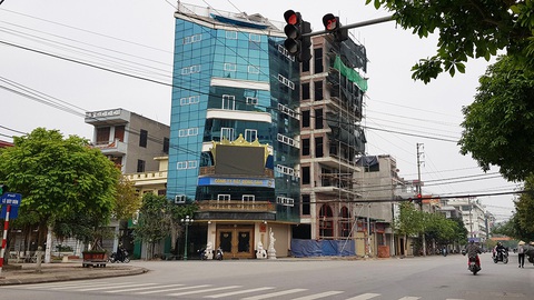 Vụ án vợ chồng đại gia Đường Nhuệ: Cảnh sát điều tra làm việc với người tố giác - Ảnh 1. Vụ án vợ chồng đại gia Đường Nhuệ: Cảnh sát điều tra làm việc với người tố giác - Ảnh 1.