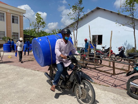 Có bồn chứa này, một mình tui xài cả năm - Ảnh 4. Có bồn chứa này, một mình tui xài cả năm - Ảnh 4.