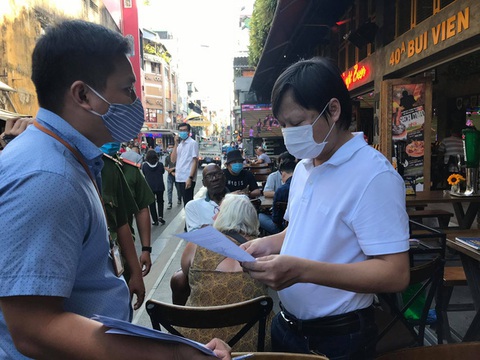 Bí thư Nguyễn Thiện Nhân muốn 3 tháng nữa ngành dịch vụ sẽ trở lại như cũ - Ảnh 2. Bí thư Nguyễn Thiện Nhân muốn 3 tháng nữa ngành dịch vụ sẽ trở lại như cũ - Ảnh 2.