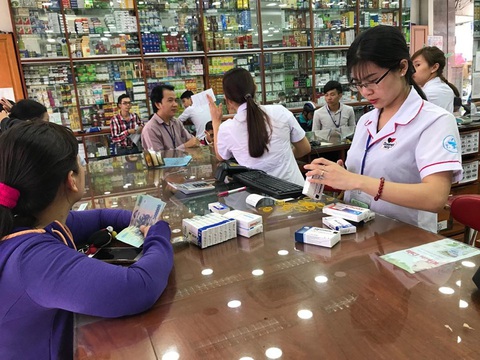 Giá thuốc bình ổn tại TP.HCM thấp hơn thị trường ít nhất là 5-10% - Ảnh 1. Giá thuốc bình ổn tại TP.HCM thấp hơn thị trường ít nhất là 5-10% - Ảnh 1.