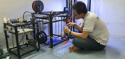 Sinh viên in 3D thiết bị giúp giảm đau khi đeo khẩu trang - Ảnh 1. Sinh viên in 3D thiết bị giúp giảm đau khi đeo khẩu trang - Ảnh 1.
