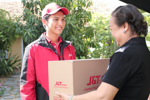 Gửi hàng ngày Black Friday - J&T Express trao tay cơ hội nhận quà hấp dẫn - Ảnh 2. Gửi hàng ngày Black Friday - J&T Express trao tay cơ hội nhận quà hấp dẫn - Ảnh 2.