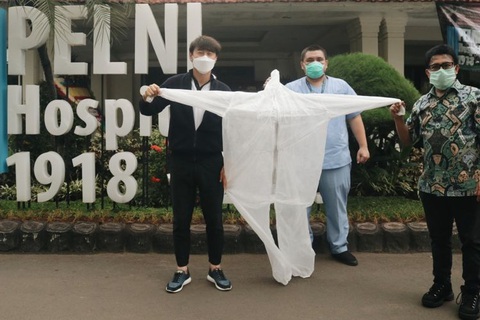 Về Hàn Quốc, HLV Shin Tae Yong nói Indonesia chống dịch kém - Ảnh 2. Về Hàn Quốc, HLV Shin Tae Yong nói Indonesia chống dịch kém - Ảnh 2.