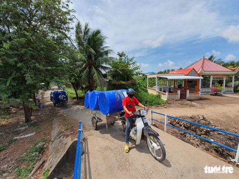 Có bồn chứa lớn, tui xài được 3 tháng, mừng quá trời mừng - Ảnh 4. Có bồn chứa lớn, tui xài được 3 tháng, mừng quá trời mừng - Ảnh 4.