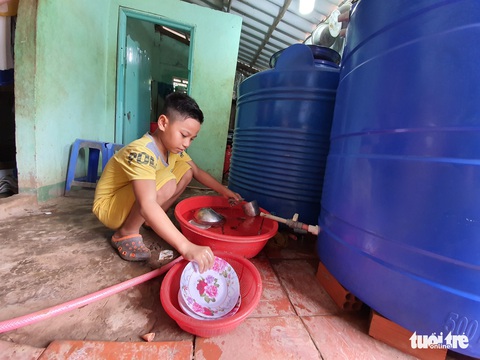 Có bồn chứa lớn, tui xài được 3 tháng, mừng quá trời mừng - Ảnh 2. Có bồn chứa lớn, tui xài được 3 tháng, mừng quá trời mừng - Ảnh 2.