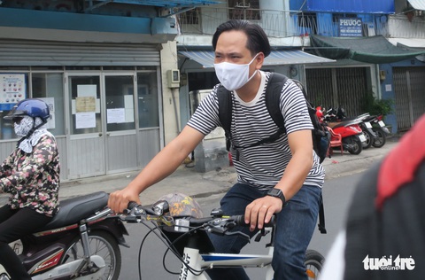 Thong thả đạp xe giữa Sài Gòn mùa phòng dịch COVID-19 - Ảnh 7. Thong thả đạp xe giữa Sài Gòn mùa phòng dịch COVID-19 - Ảnh 7.