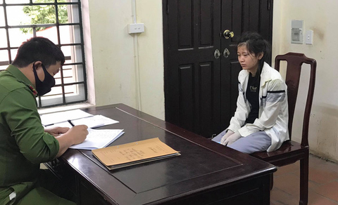 Khởi tố người mẹ sát hại con trai 3 tuổi rồi tự tử bất thành - Ảnh 1. Khởi tố người mẹ sát hại con trai 3 tuổi rồi tự tử bất thành - Ảnh 1.