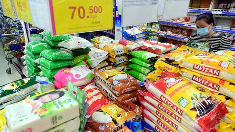 Phải lo giữ giá gạo trong nước - Ảnh 1. Phải lo giữ giá gạo trong nước - Ảnh 1.