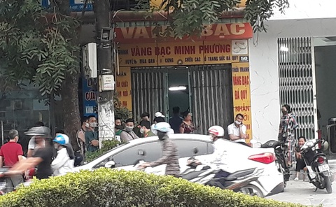 Hai người chết sau khi uống rượu lạ, có một là chi cục trưởng thi hành án dân sự - Ảnh 1. Hai người chết sau khi uống rượu lạ, có một là chi cục trưởng thi hành án dân sự - Ảnh 1.