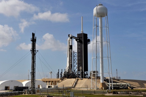 NASA ấn định ngày phóng tàu vũ trụ Crew Dragon của Space X - Ảnh 1. NASA ấn định ngày phóng tàu vũ trụ Crew Dragon của Space X - Ảnh 1.
