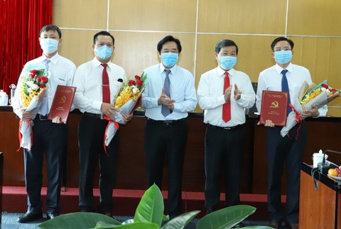 Bổ nhiệm một loạt lãnh đạo mới tại công ty vốn tỉnh ủy bị điều tra - Ảnh 1. Bổ nhiệm một loạt lãnh đạo mới tại công ty vốn tỉnh ủy bị điều tra - Ảnh 1.