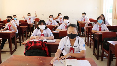 Lớp học mùa dịch lạ nhưng... vui - Ảnh 1. Lớp học mùa dịch lạ nhưng... vui - Ảnh 1.
