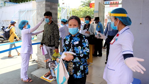 Dự kiến giai đoạn sắp tới TP.HCM đón hàng ngàn người từ nước ngoài trở về - Ảnh 1. Dự kiến giai đoạn sắp tới TP.HCM đón hàng ngàn người từ nước ngoài trở về - Ảnh 1.