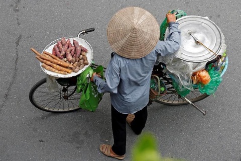 Do COVID-19, lao động nhập cư mất việc, kiều hối giảm theo - Ảnh 2. Do COVID-19, lao động nhập cư mất việc, kiều hối giảm theo - Ảnh 2.