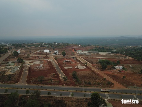 Mới có chủ trương đã xây khu biệt thự trên đất nông nghiệp: 2 năm chưa xử lý được - Ảnh 3. Mới có chủ trương đã xây khu biệt thự trên đất nông nghiệp: 2 năm chưa xử lý được - Ảnh 3.