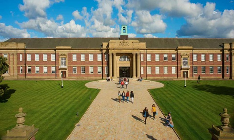 Trả 68.000 USD để học MBA ở Cambridge, nữ sinh viên phải học online từ quê nhà - Ảnh 1. Trả 68.000 USD để học MBA ở Cambridge, nữ sinh viên phải học online từ quê nhà - Ảnh 1.
