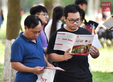 Nhiều trường đại học điều chỉnh phương án tuyển sinh - Ảnh 1. Nhiều trường đại học điều chỉnh phương án tuyển sinh - Ảnh 1.