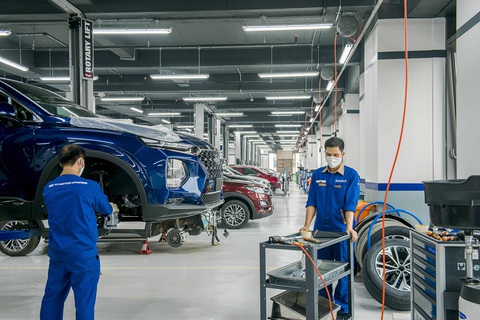 Hãng xe đủ cách chiều chuộng kéo khách mua xe hơi - Ảnh 1. Hãng xe đủ cách chiều chuộng kéo khách mua xe hơi - Ảnh 1.