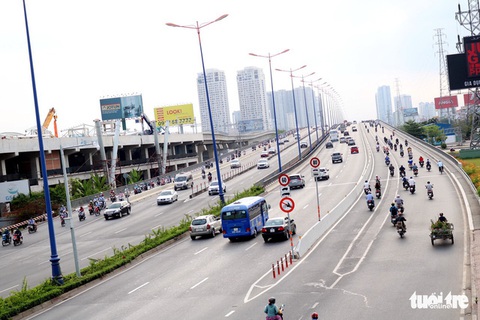 Bắt nhịp ngay sáng ngày đầu nới lỏng cách ly xã hội - Ảnh 11. Bắt nhịp ngay sáng ngày đầu nới lỏng cách ly xã hội - Ảnh 11.
