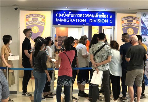 Thái Lan tiếp tục tự động gia hạn thị thực cho người nước ngoài đến 31-7 - Ảnh 1. Thái Lan tiếp tục tự động gia hạn thị thực cho người nước ngoài đến 31-7 - Ảnh 1.