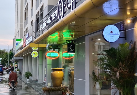 Bình Dương cho quán cà phê, quán ăn, hớt tóc... mở cửa trở lại - Ảnh 1. Bình Dương cho quán cà phê, quán ăn, hớt tóc... mở cửa trở lại - Ảnh 1.