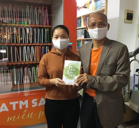 ATM sách đầu tiên có mặt tại Hà Nội - Ảnh 1. ATM sách đầu tiên có mặt tại Hà Nội - Ảnh 1.