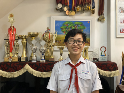Góp tiền thưởng học sinh giỏi cho miền Tây hạn mặn - Ảnh 1. Góp tiền thưởng học sinh giỏi cho miền Tây hạn mặn - Ảnh 1.