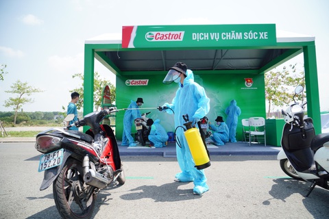 Castrol tiếp sức cho tuyến đầu bằng hàng loạt hoạt động thiết thực - Ảnh 1. Castrol tiếp sức cho tuyến đầu bằng hàng loạt hoạt động thiết thực - Ảnh 1.