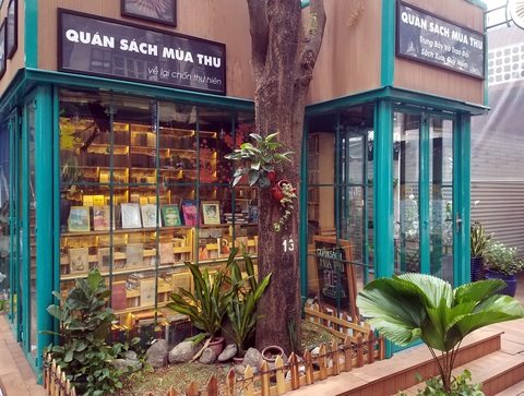 Đường sách hoạt động lại từ hôm nay 24-4 với lưu ý phòng dịch chặt chẽ - Ảnh 5. Đường sách hoạt động lại từ hôm nay 24-4 với lưu ý phòng dịch chặt chẽ - Ảnh 5.