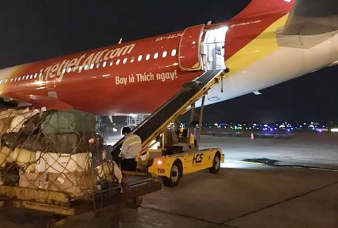 Vietjet hỗ trợ hành khách ảnh hưởng COVID-19 thế nào? - Ảnh 1. Vietjet hỗ trợ hành khách ảnh hưởng COVID-19 thế nào? - Ảnh 1.