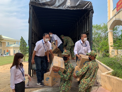 Những chuyến hàng Unilever đến với tuyến đầu chống dịch - Ảnh 6. Những chuyến hàng Unilever đến với tuyến đầu chống dịch - Ảnh 6.
