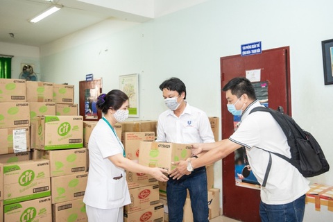 Những chuyến hàng Unilever đến với tuyến đầu chống dịch - Ảnh 8. Những chuyến hàng Unilever đến với tuyến đầu chống dịch - Ảnh 8.