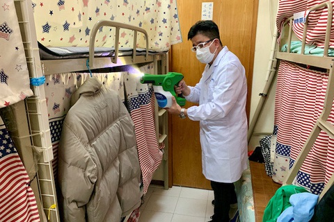 Xịt phủ nano kháng khuẩn trên bề mặt 90 ngày made in Hong Kong - Ảnh 1. Xịt phủ nano kháng khuẩn trên bề mặt 90 ngày made in Hong Kong - Ảnh 1.