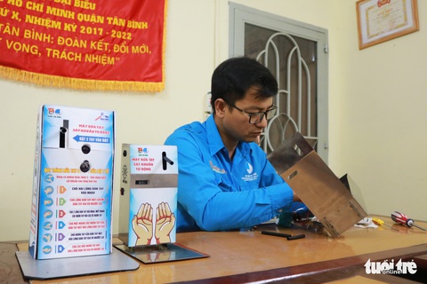 Chiếc máy mời mọc: Xin chào bạn, mời bạn rửa tay - Ảnh 2. Chiếc máy mời mọc: Xin chào bạn, mời bạn rửa tay - Ảnh 2.