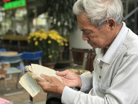 Những thầy giáo cầm bút vào chiến trường - Kỳ 2: Nhật ký vượt Trường Sơn - Ảnh 2. Những thầy giáo cầm bút vào chiến trường - Kỳ 2: Nhật ký vượt Trường Sơn - Ảnh 2.