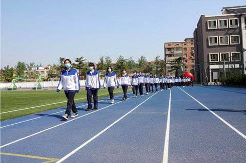 Gần 50.000 học sinh lớp 12 đi học lại, Bắc Kinh đảm bảo an toàn ra sao? - Ảnh 3. Gần 50.000 học sinh lớp 12 đi học lại, Bắc Kinh đảm bảo an toàn ra sao? - Ảnh 3.