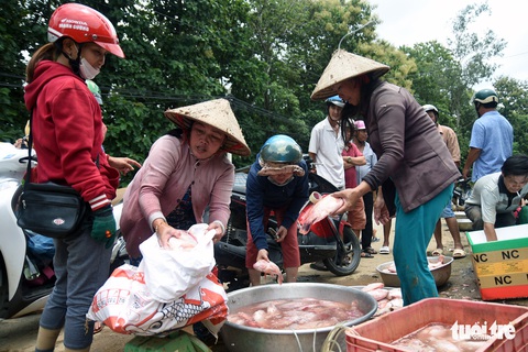 Đồng Nai hỗ trợ gần 26 tỉ đồng cho người dân bị thiệt hại do ngập lụt - Ảnh 1. Đồng Nai hỗ trợ gần 26 tỉ đồng cho người dân bị thiệt hại do ngập lụt - Ảnh 1.