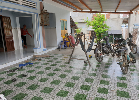 Khởi tố, bắt tạm giam cháu nội chém ông theo hành vi ‘giết người’ - Ảnh 1. Khởi tố, bắt tạm giam cháu nội chém ông theo hành vi ‘giết người’ - Ảnh 1.