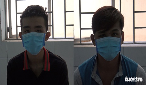 Bắt 2 thanh niên dùng súng điện cướp tiền của tiểu thương chợ Bình Điền - Ảnh 1. Bắt 2 thanh niên dùng súng điện cướp tiền của tiểu thương chợ Bình Điền - Ảnh 1.