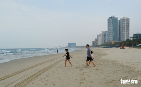 Du lịch Đà Nẵng chưa thể ‘bắt sóng’ trở lại dịp 30-4 - Ảnh 2. Du lịch Đà Nẵng chưa thể ‘bắt sóng’ trở lại dịp 30-4 - Ảnh 2.