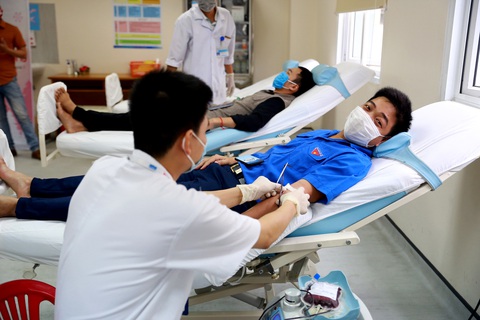 Ngày đầu cách ly xã hội, tôi đi hiến máu - Ảnh 1. Ngày đầu cách ly xã hội, tôi đi hiến máu - Ảnh 1.