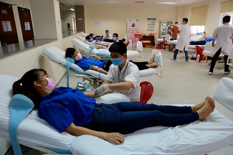 Ngày đầu cách ly xã hội, tôi đi hiến máu - Ảnh 3. Ngày đầu cách ly xã hội, tôi đi hiến máu - Ảnh 3.