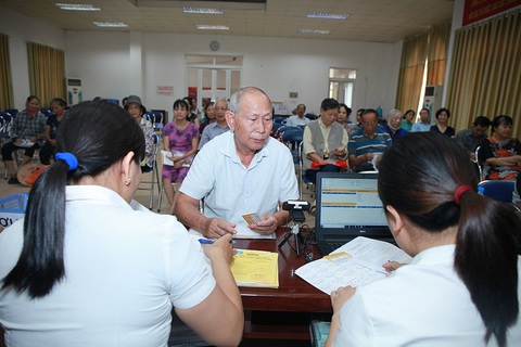 Tạm dừng đóng quỹ hưu trí, tử tuất với doanh nghiệp gặp khó do COVID-19 - Ảnh 1. Tạm dừng đóng quỹ hưu trí, tử tuất với doanh nghiệp gặp khó do COVID-19 - Ảnh 1.