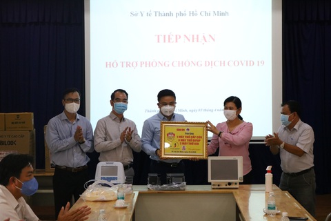 Cùng Tuổi Trẻ chống dịch COVID-19: Tặng thêm 7 máy thở cho các bệnh viện - Ảnh 3. Cùng Tuổi Trẻ chống dịch COVID-19: Tặng thêm 7 máy thở cho các bệnh viện - Ảnh 3.
