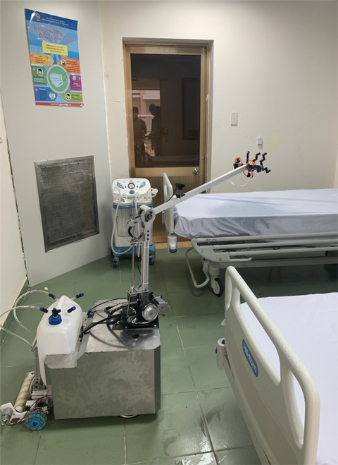 Chiều 3-4, robot bắt đầu khử khuẩn và lau sàn tại khu cách ly dã chiến Củ Chi - Ảnh 6. Chiều 3-4, robot bắt đầu khử khuẩn và lau sàn tại khu cách ly dã chiến Củ Chi - Ảnh 6.
